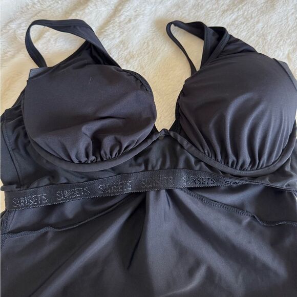 Sunsets Black Twist Front Tankini Top Sz 36DD Underwire Support Beach Travel - Picture 5 of 5